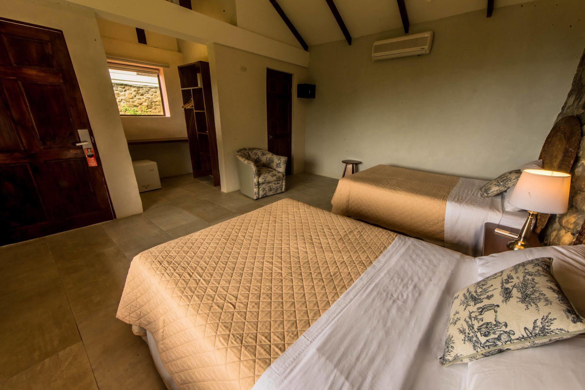 Karahe Beach Hotel Manuel Antonio Exterior photo