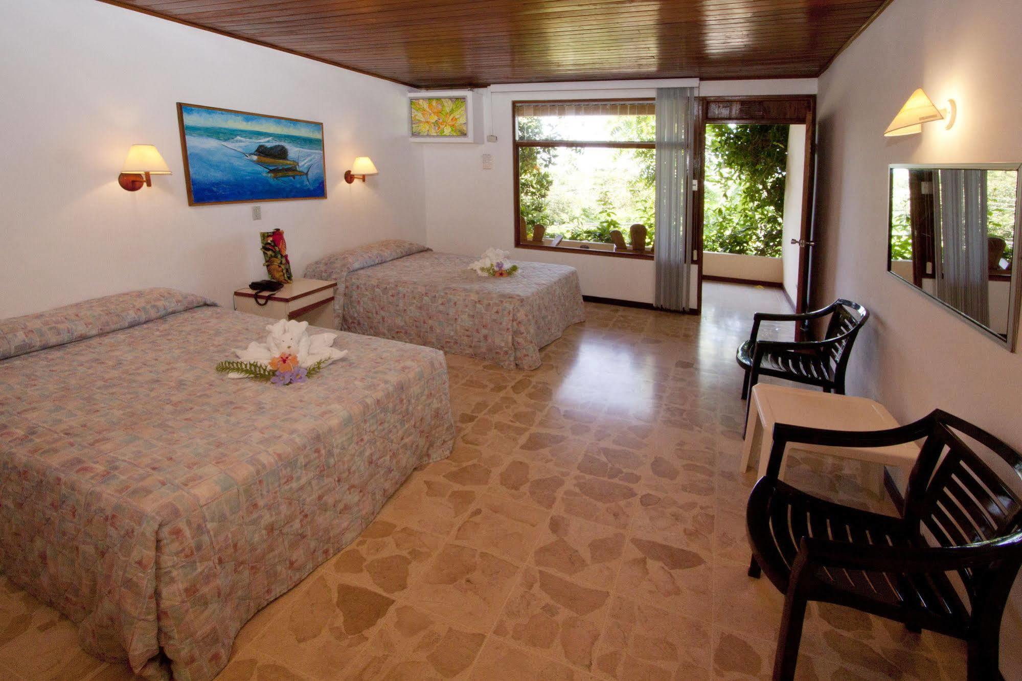 Karahe Beach Hotel Manuel Antonio Exterior photo