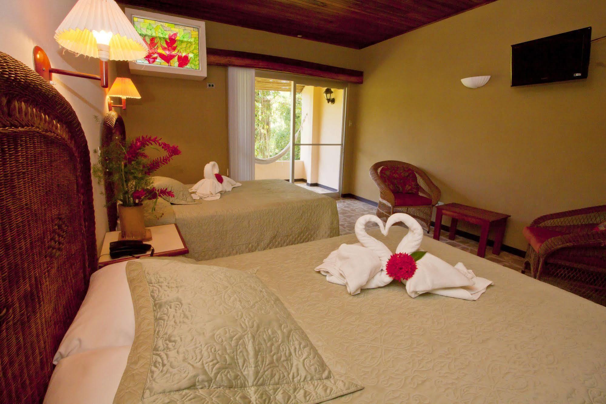 Karahe Beach Hotel Manuel Antonio Exterior photo